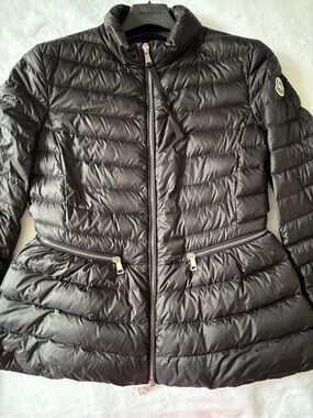 Moncler Women’s Black Quilted Lightweight Puffer Coat size 3